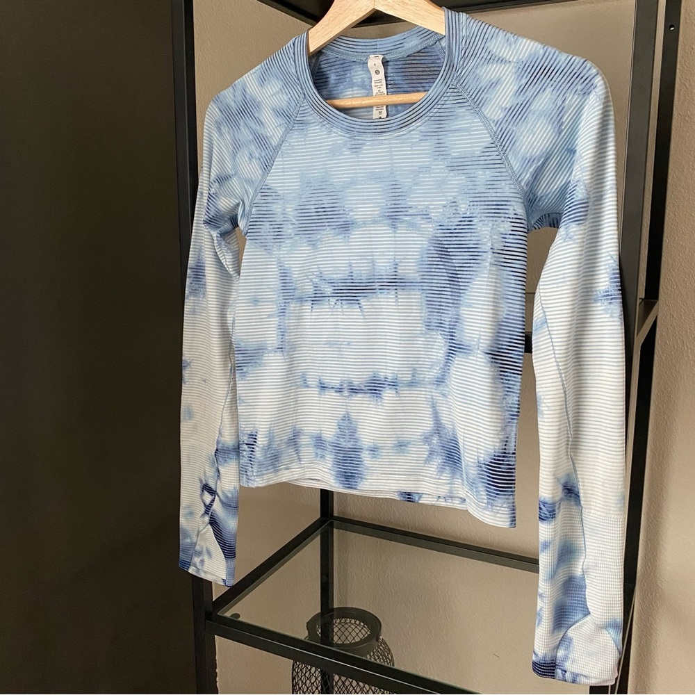 lululemon athletica Blue Tie-Dye Long Sleeve Top